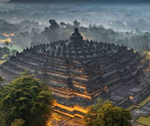 Menyelami Kemegahan Candi Borobudur